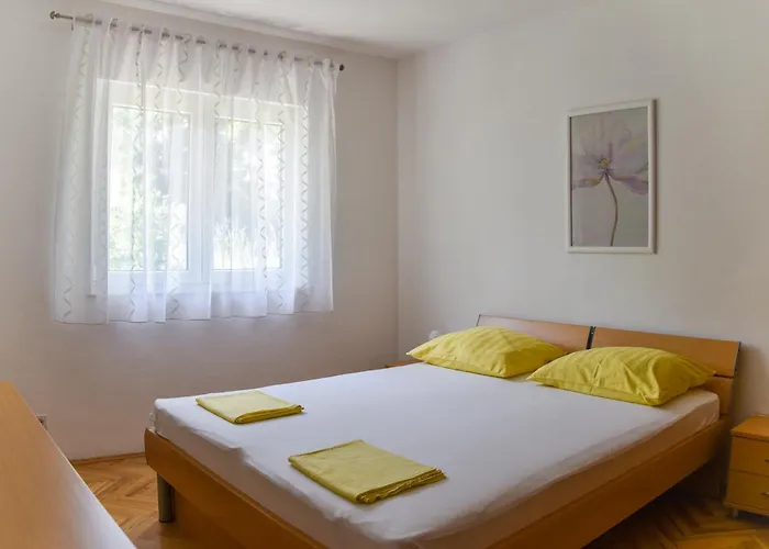 Iskra Apartamento Slatine